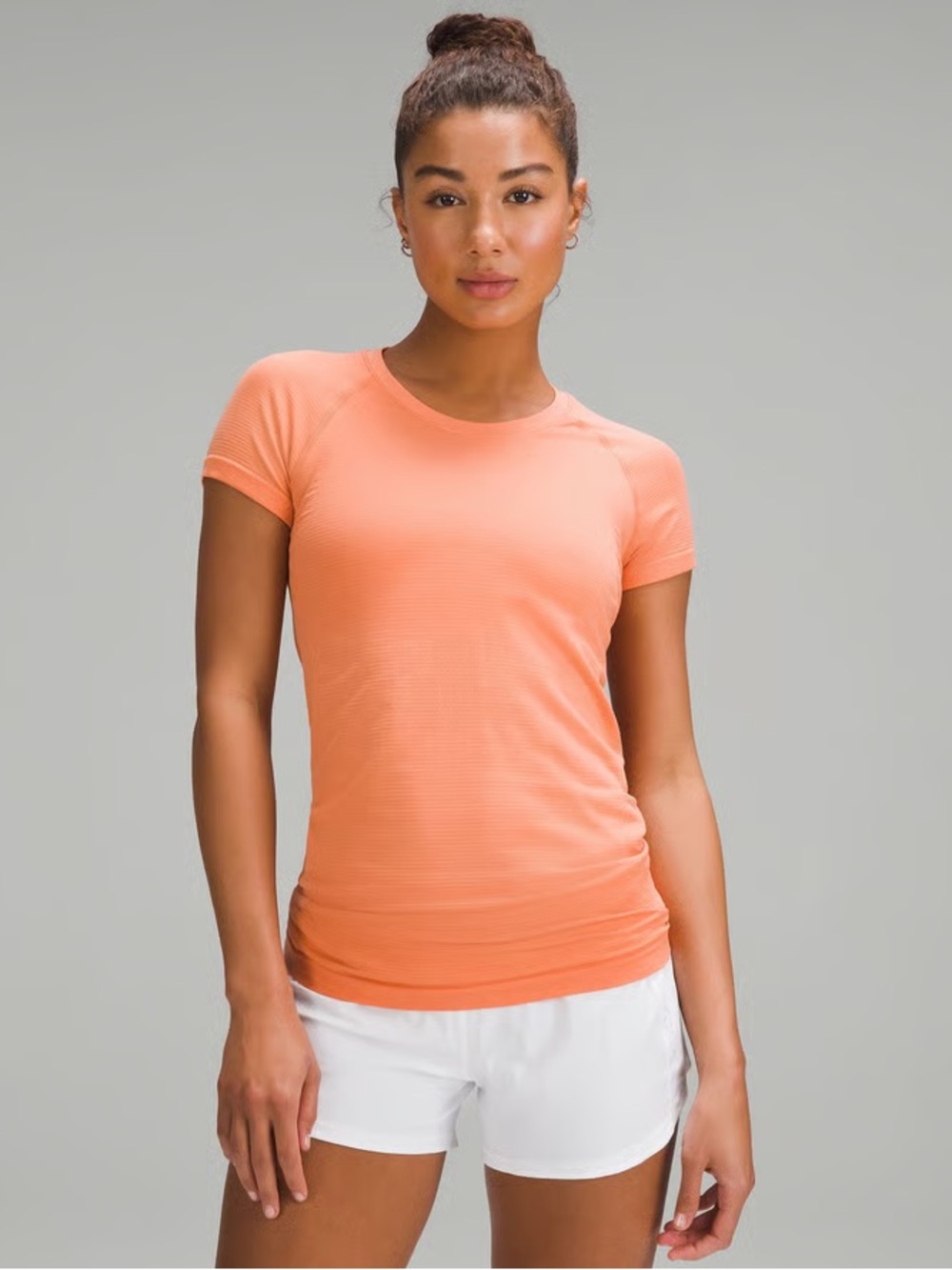 Lululemon Swiftly Tech Short Sleeve Shirt 2.0
Orange / Coral Size 16